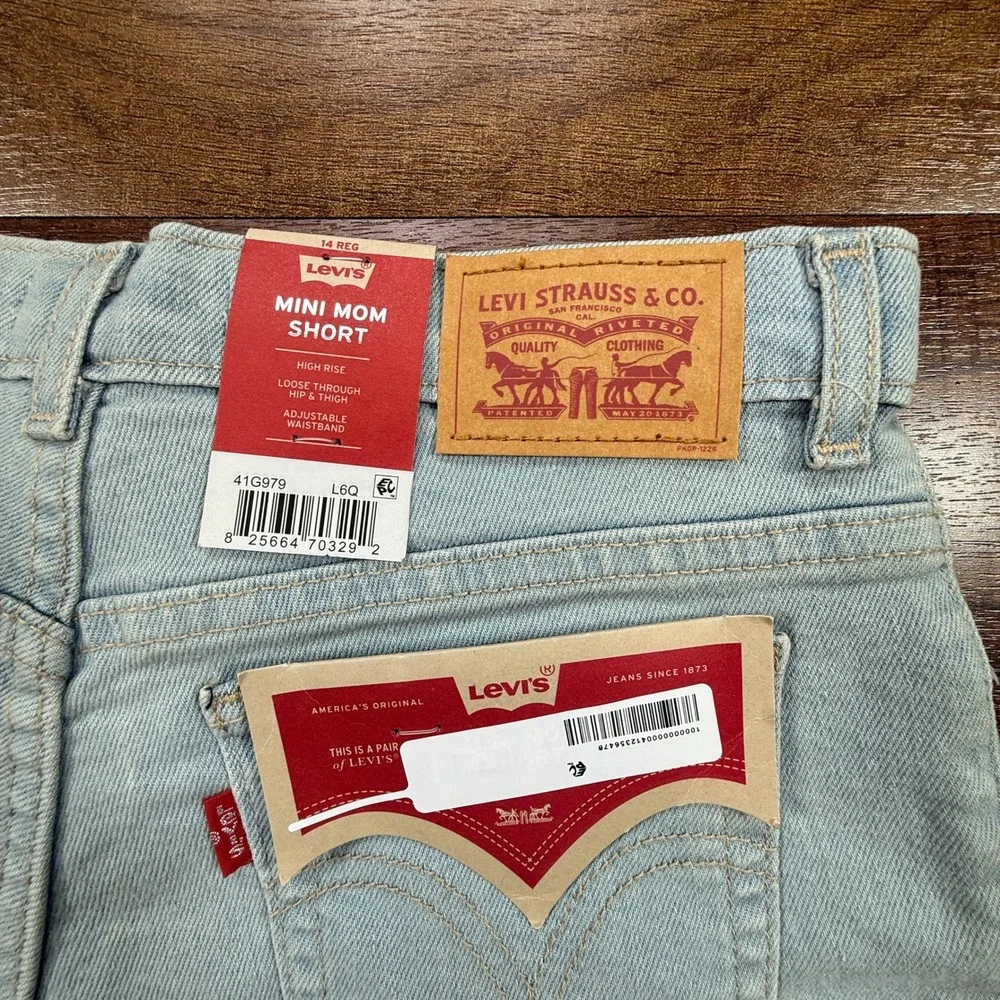 NWT Levis Mini Mom Short Girls 14 Light Blue High Rise Adjustable Waist Denim